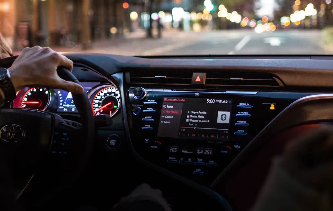 如何在丰田汽车上设置 Apple CarPlay