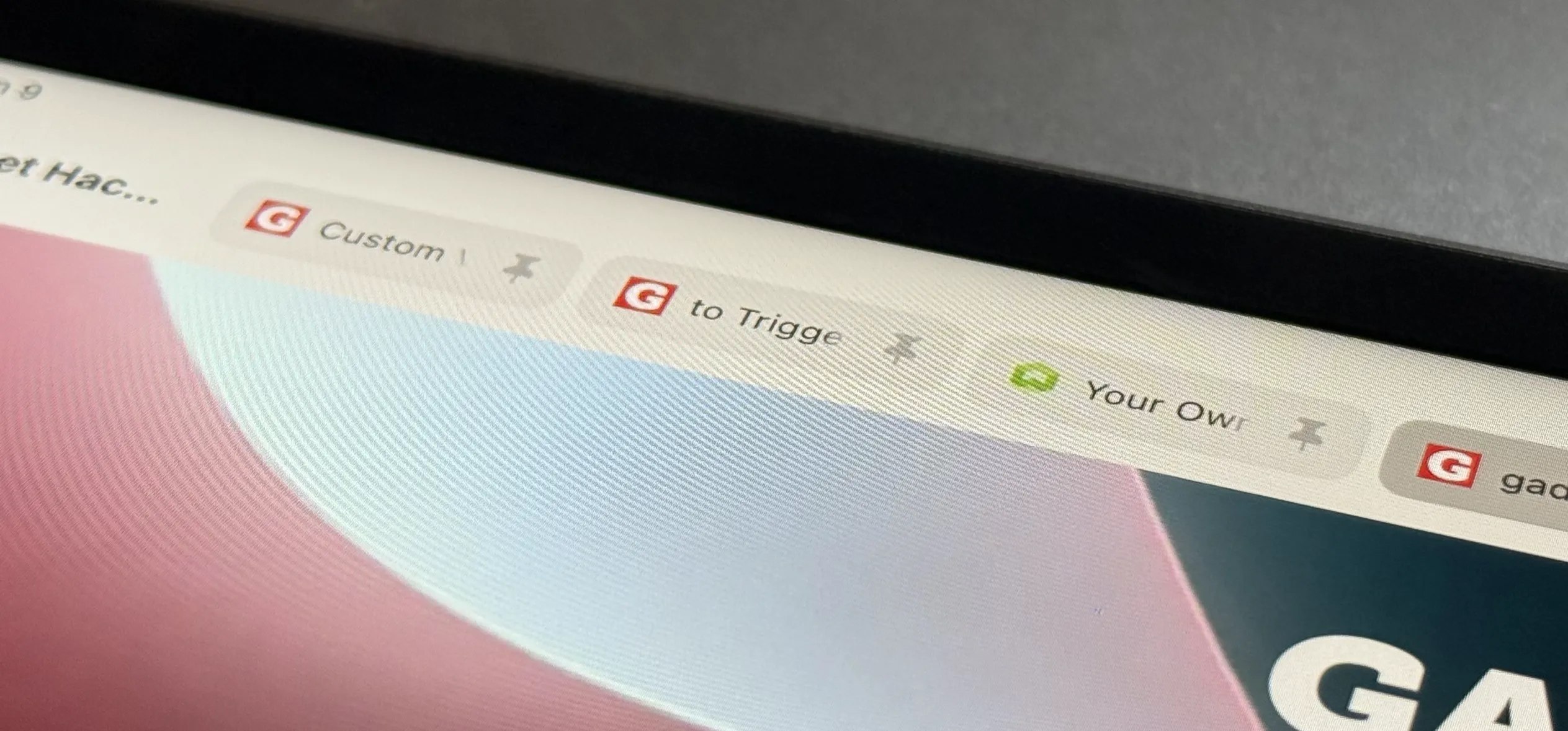 通过在iPhone，iPad和Mac上的Safari中固定选项卡，将重要页面锁定到选项卡组