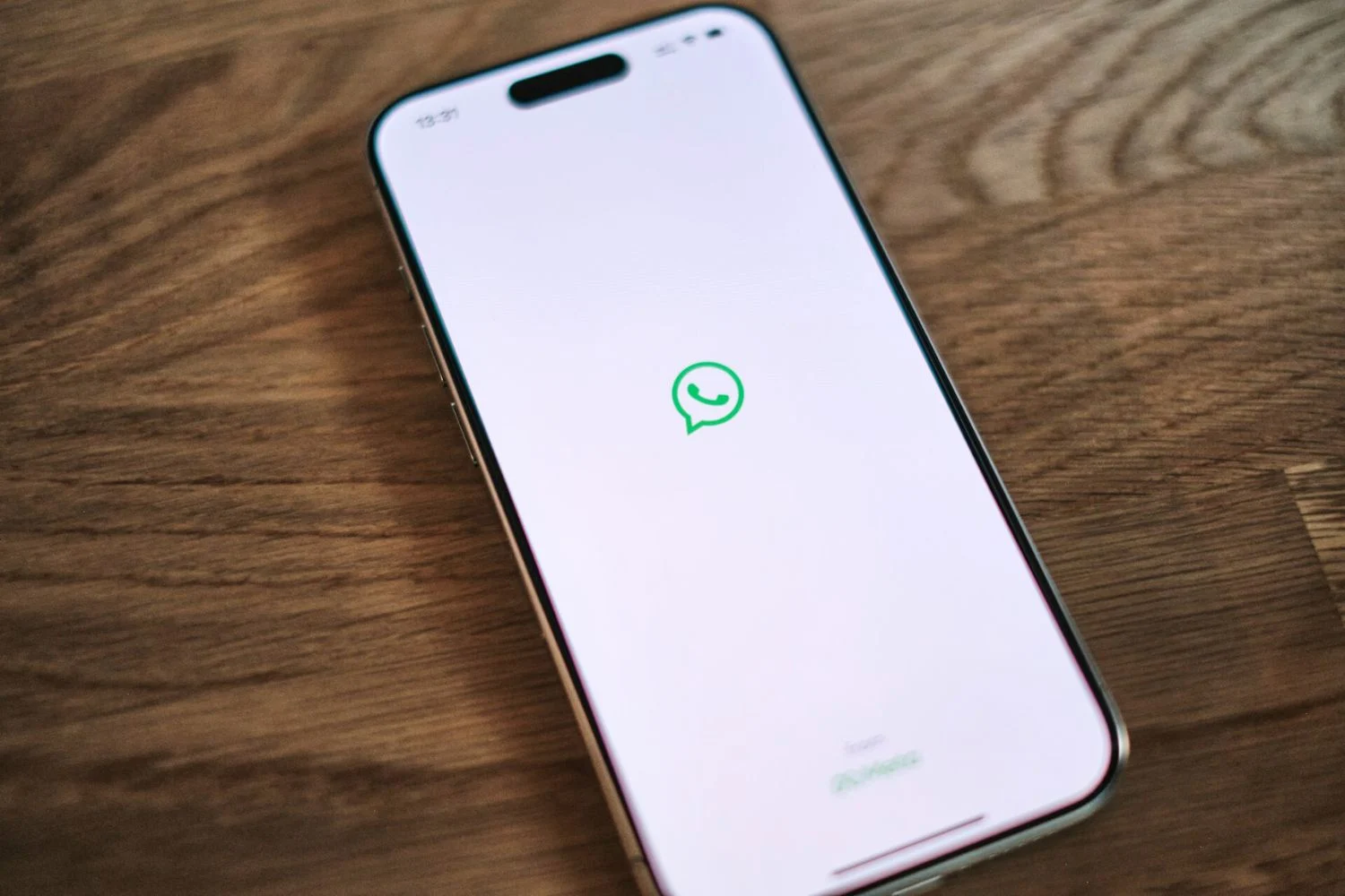 WhatsApp：这个很棒的更新会转换电话和消息传递
