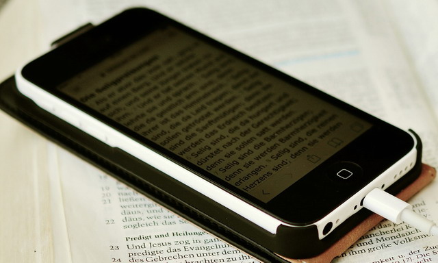 如何在iPhone和iPad上保存PDF中的电子邮件