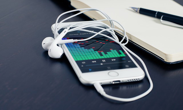 如何从iPhone铃声中的阅读列表中制作歌曲