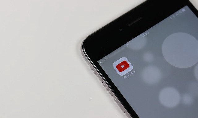 如何在Android智能手机上创建YouTube播放列表