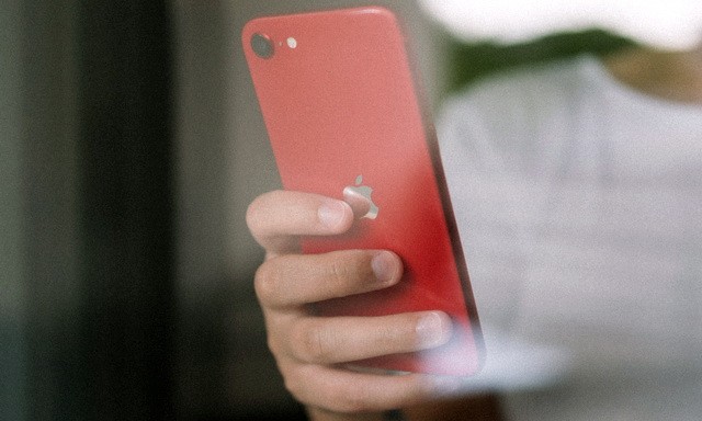 如何在iPhone SE上禁用自动校正