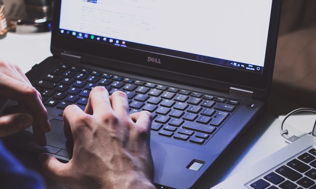 如何在Windows 10下删除旧驱动程序