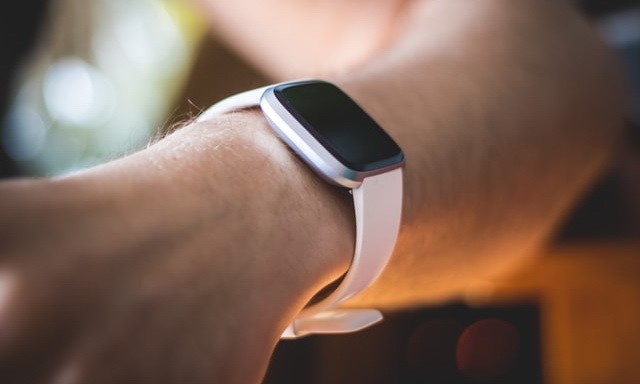 如何在2021年配置和使用Fitbit Pay