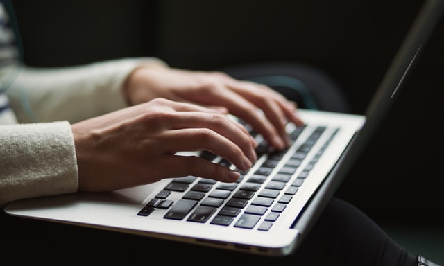 如何个性化他的MacBook的触摸栏