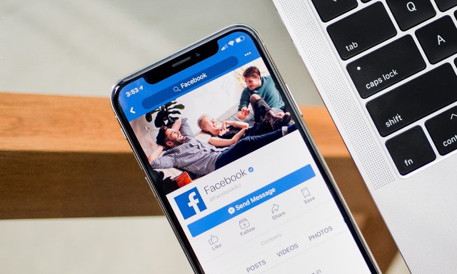 如何在您的Facebook故事中添加音樂？