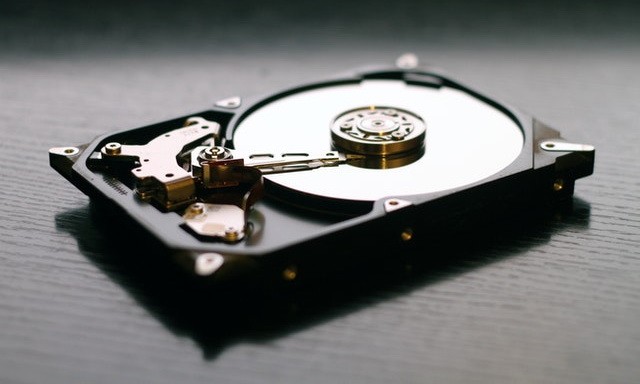 如何在Windows 10下分析和清洁硬盘驱动器