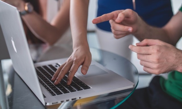 如何在 Mac 上共享 Wi-Fi 密码