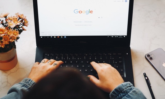 如何在 Google Chrome 中启用全屏模式