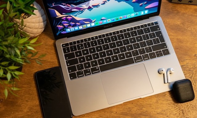 如何将MacBook Air连接到电视