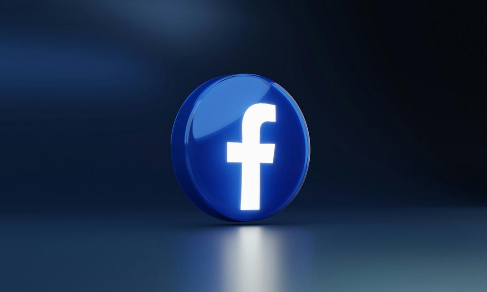 如何在 Facebook 上启用深色模式